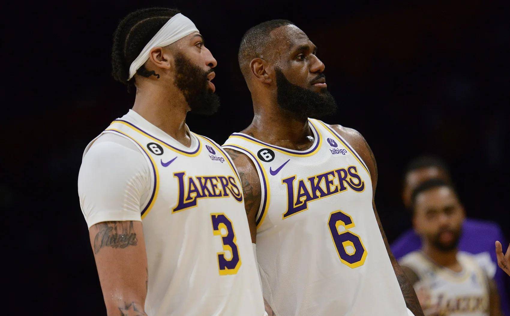 队在多线作 队在多线作