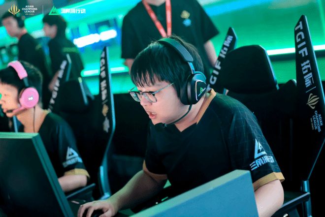 替补端具备 替补端具备